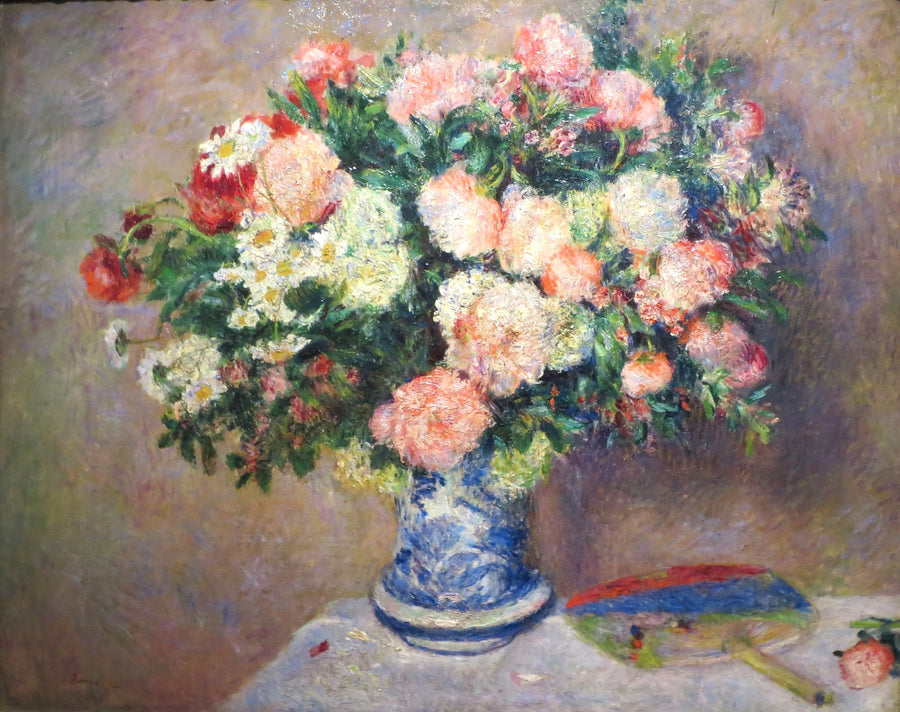 Buket af krysantemum og en japansk vifte - Pierre-Auguste Renoir