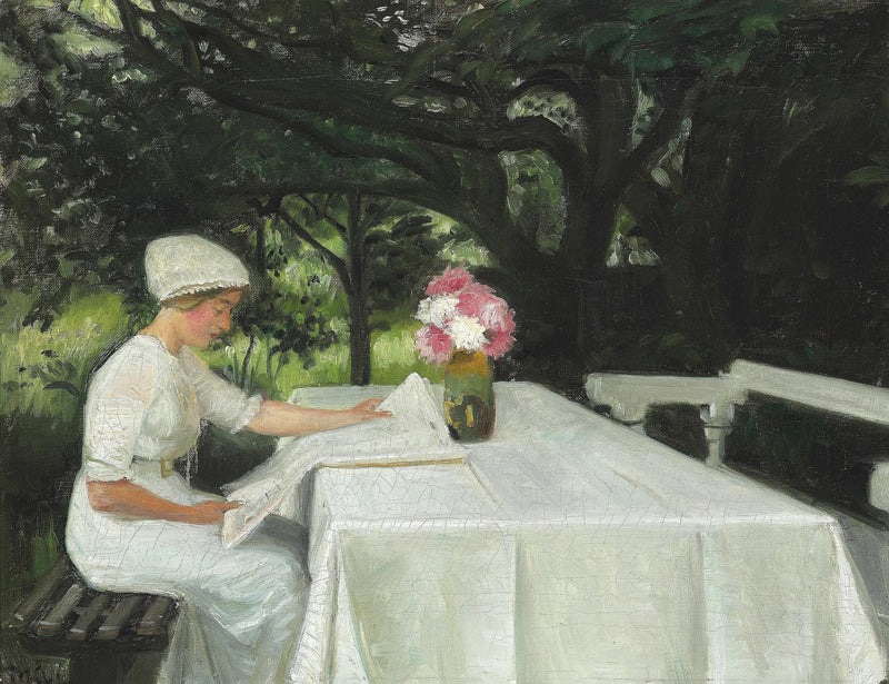 I en have i Skagen. En ung kvinde læser en avis. - Michael Peter Ancher