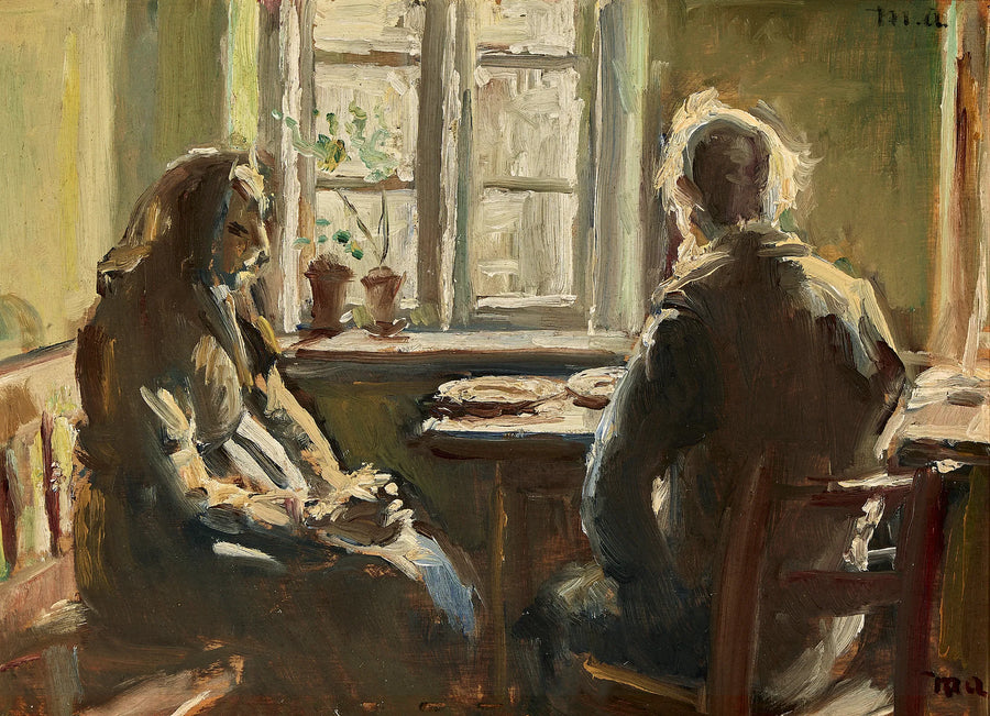 Et ældre ægtepar fra Skagen sidder ved bordet ved vinduet. - Michael Peter Ancher